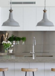 justine-hugh-jones-design-industrial-lighting-in-kitchen-design