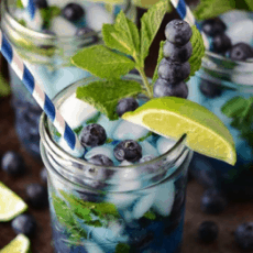 blueberries-mason-jar-cocktail