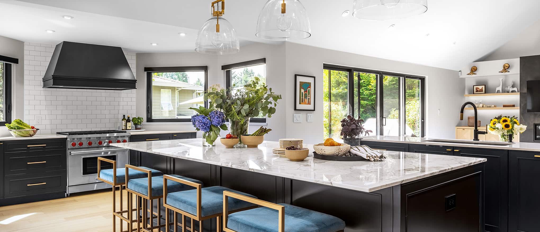 black-kitchen-modern-farmhouse Beautiful black kitchen in modern farmhouse home
